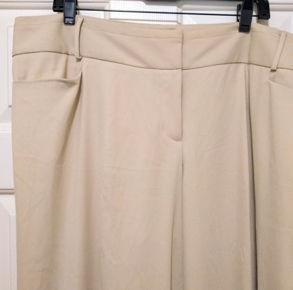 ✨ HOST PICK ✨ Versatile, High Quality Pant - Picture 3 of 16